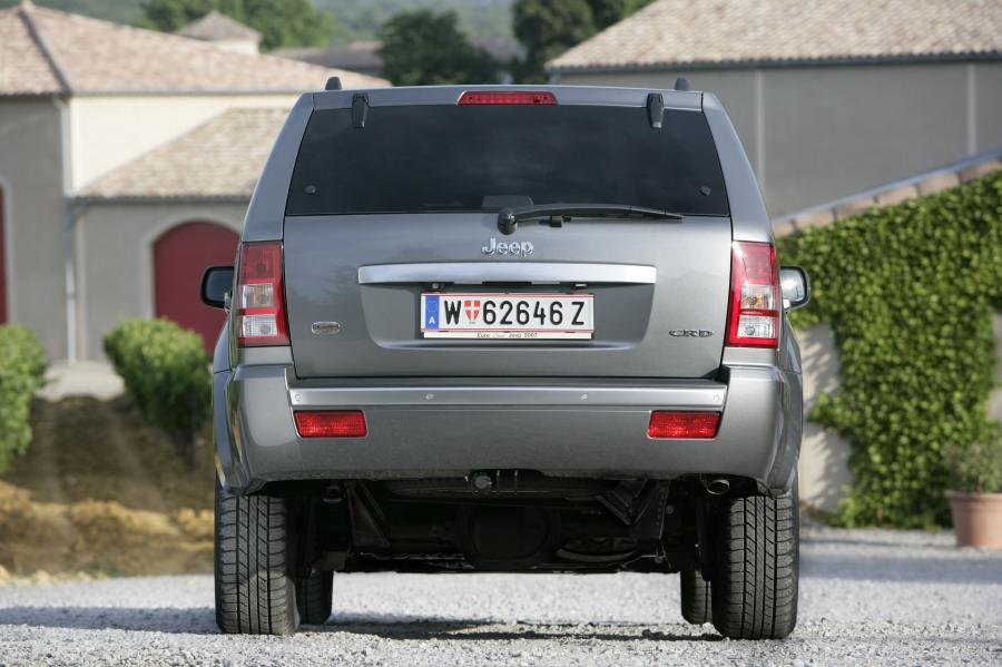  Jeep Grand Cherokee 2008 года  (фото 17 из 48)